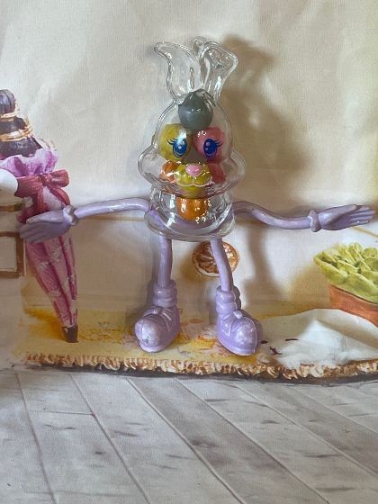 VTG BENDY BUNNY Candy Container With Bubble Gum