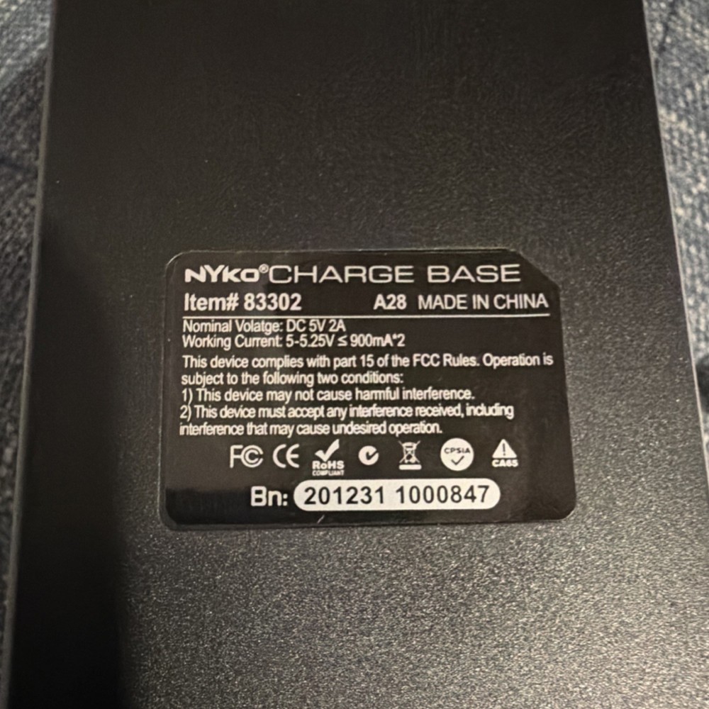 Nyko Technologies Charge Base Charging Dock 83302 White Black