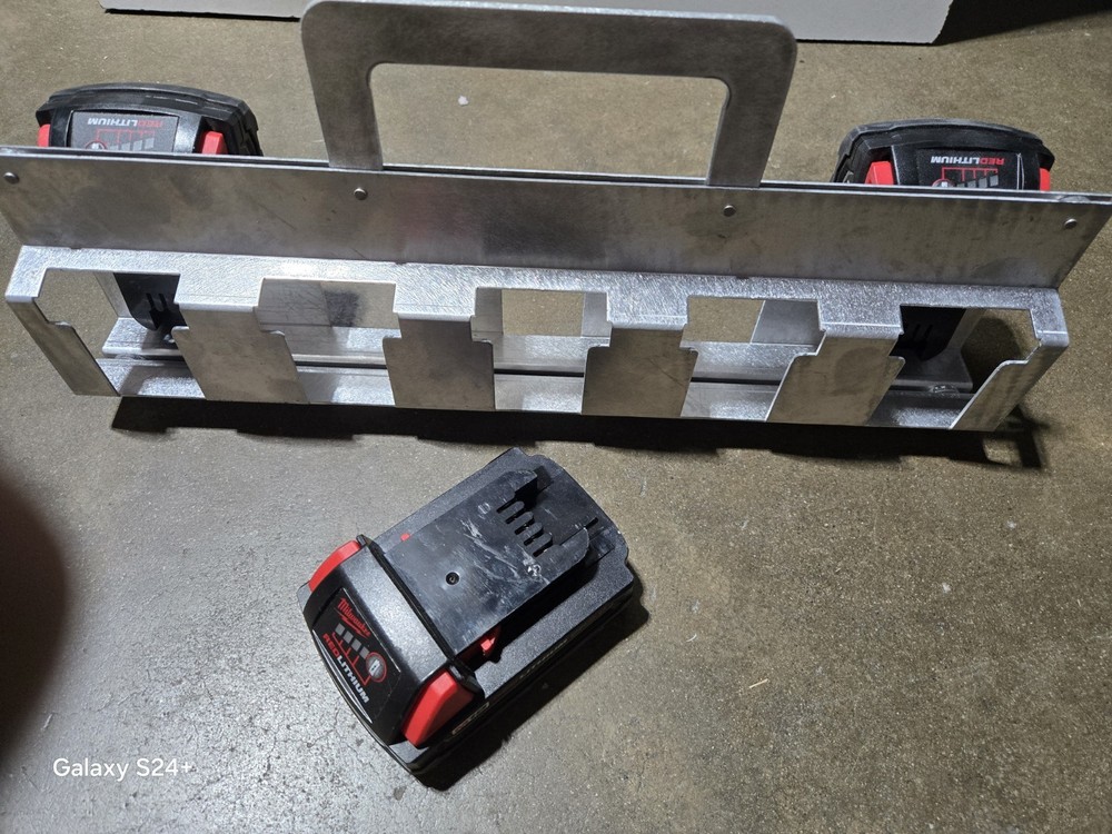 Milwaukee M18 Battery Carrier