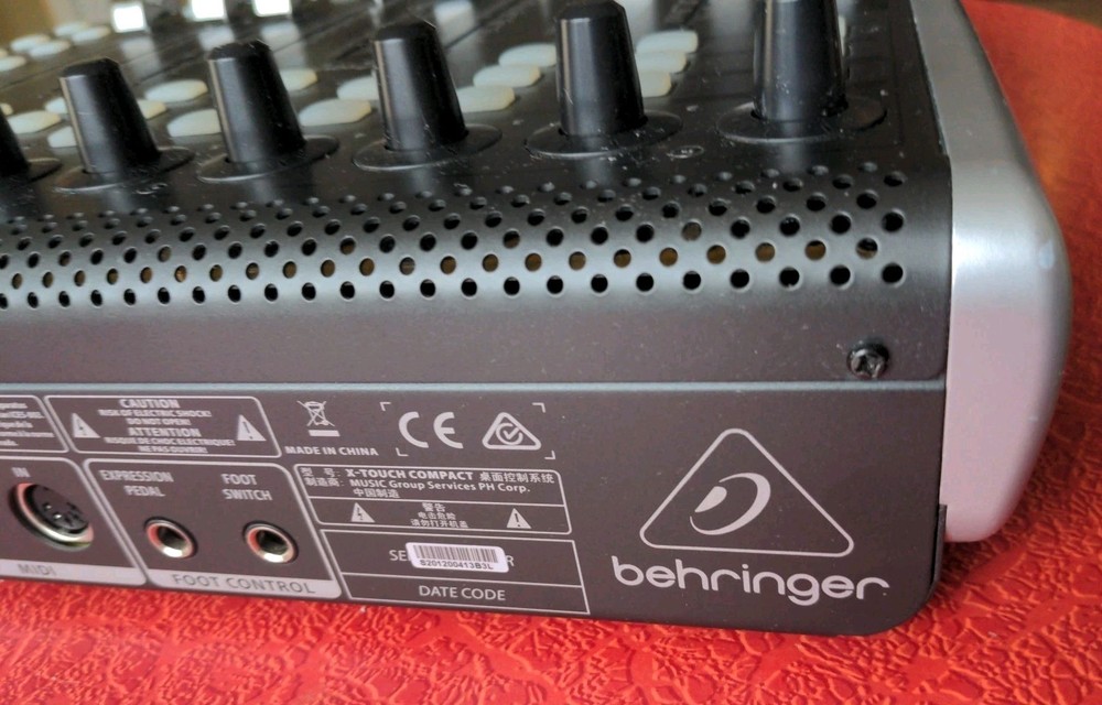 Behringer X-Touch Compact Universal Control Surface Music Recording Studio Mixer