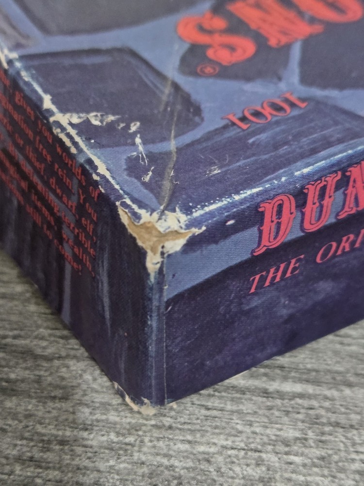 Vintage Dungeons & Dragons TSR Games Dice & Basic Box Set 3rd Edition 1979 Read