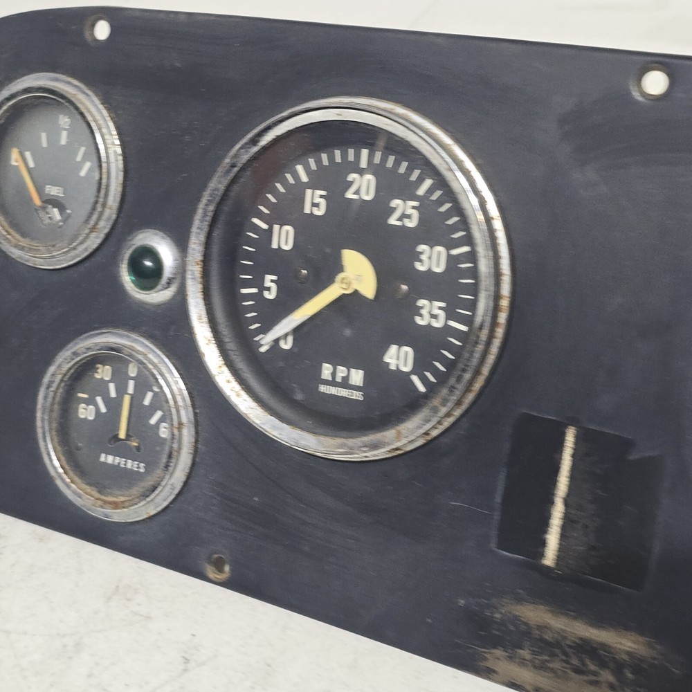 International 1700 LOADSTAR Speedometer Instrument Cluster - COMPLETE NICE!