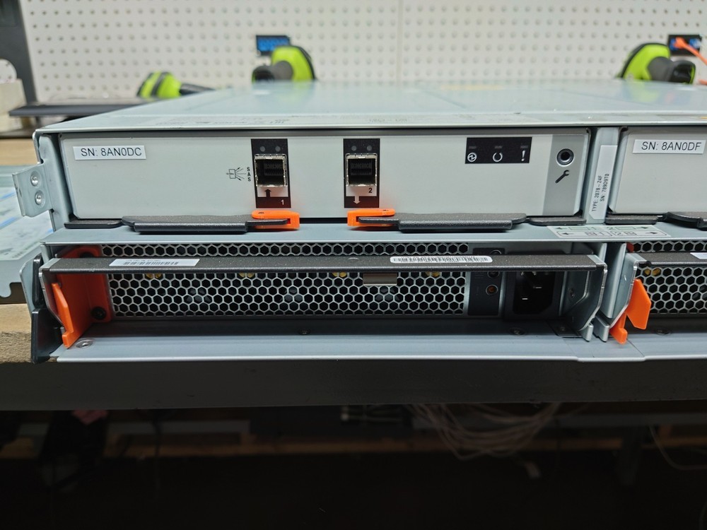 IBM V5000 Storwize SFF Dual Controller Enclosure 2078-24F
