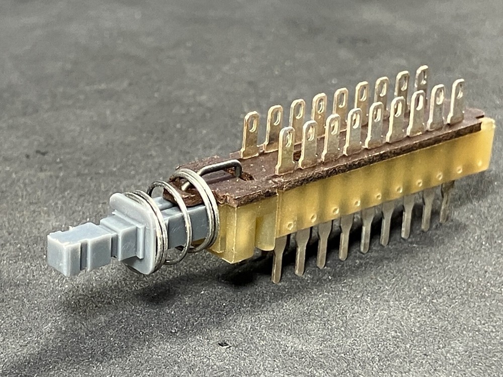 12pcs- Schadow Switch, 6PDT, G-series Push-button -