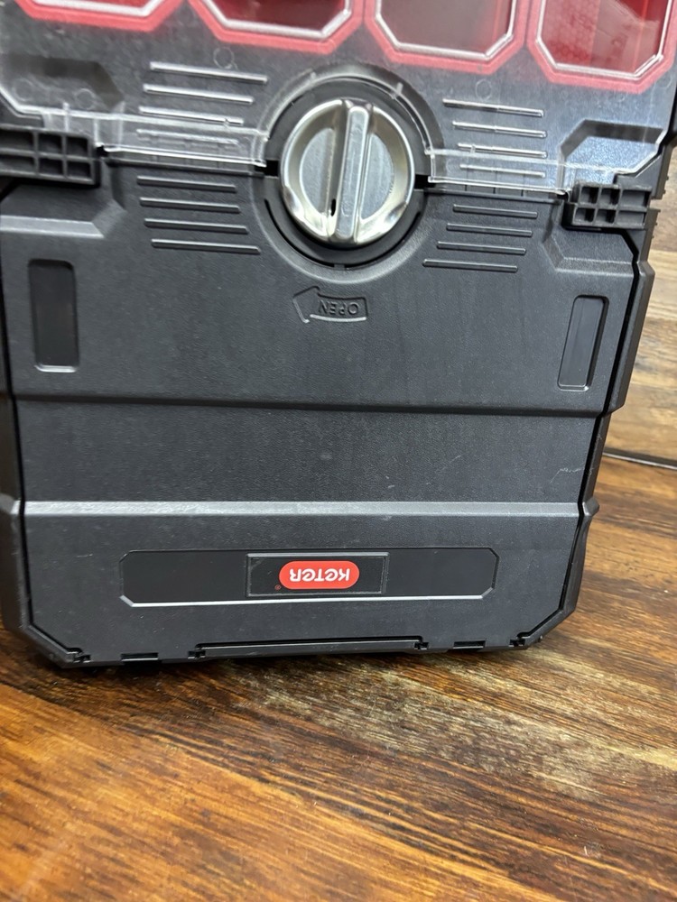 Keter Masterloader Resin Rolling Tool Box with Masterloader