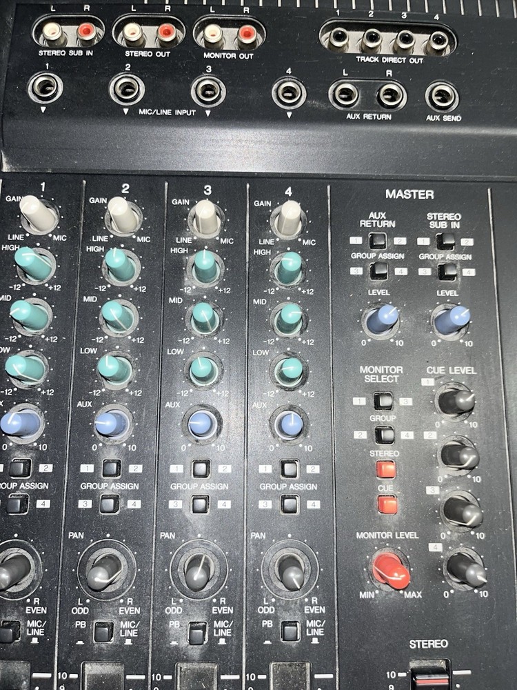 Yamaha MD4 Multitrack MD Recorder 100V No Cords Untested 1996 Footed