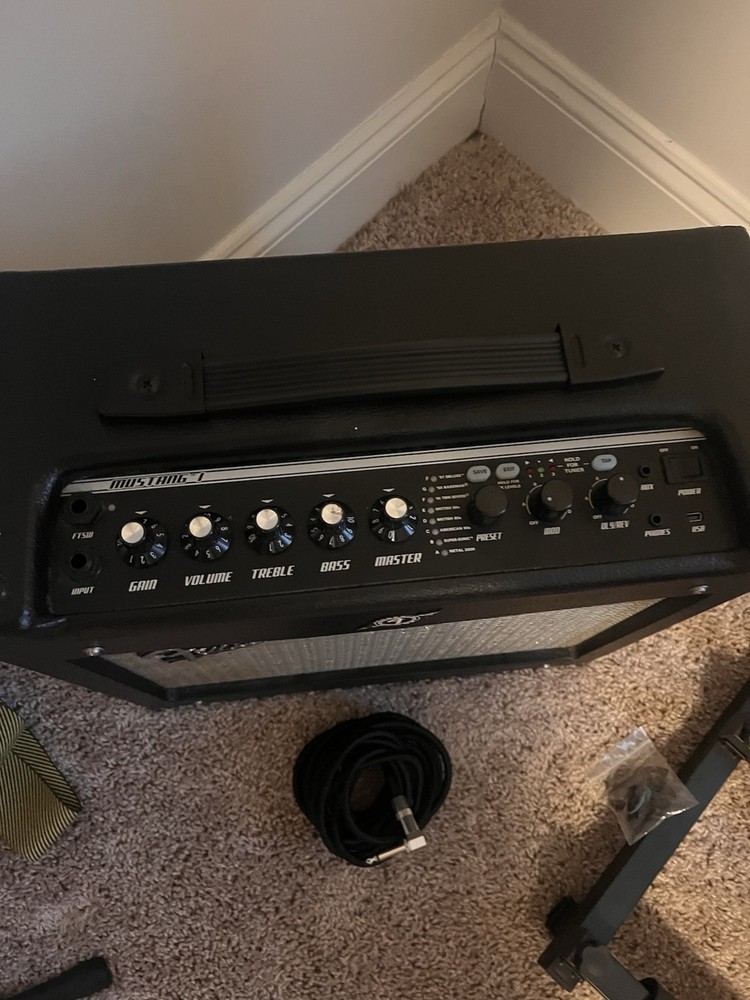 Fender Mustang I Combo Modeling Guitar Amplifier 1-Channel Practice