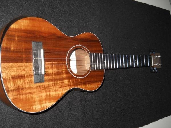 UMA Baby-T Ukulele