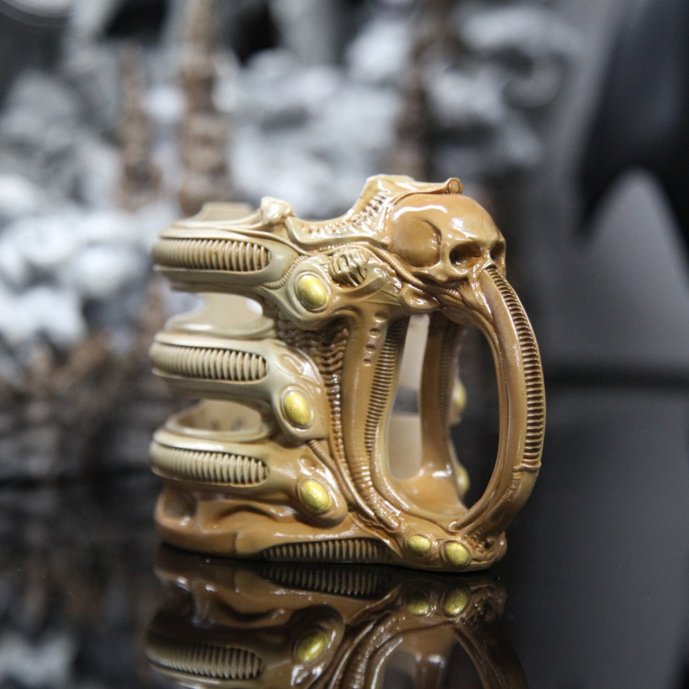 H.R Giger Style alien Engineer cup holder Model H12cm