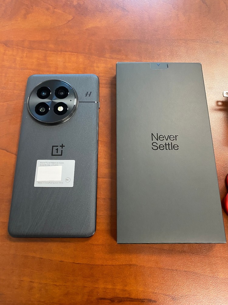 OnePlus 13 - 16GB+512 GB - Black Eclipse- Unlocked-US version (Open Box)