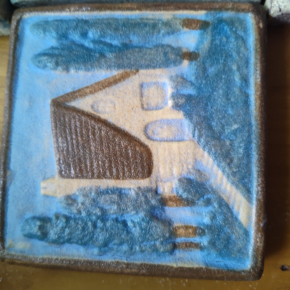CALIFORNIA ART TILE