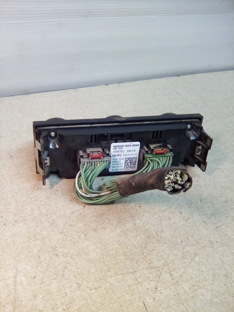 International Navistar 4100073C2 Heater A/C Temperature Control