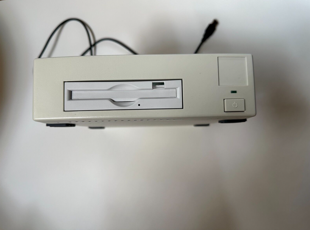 Dynamo 640 USB External USB Fujitsu 640mb Externally Powered