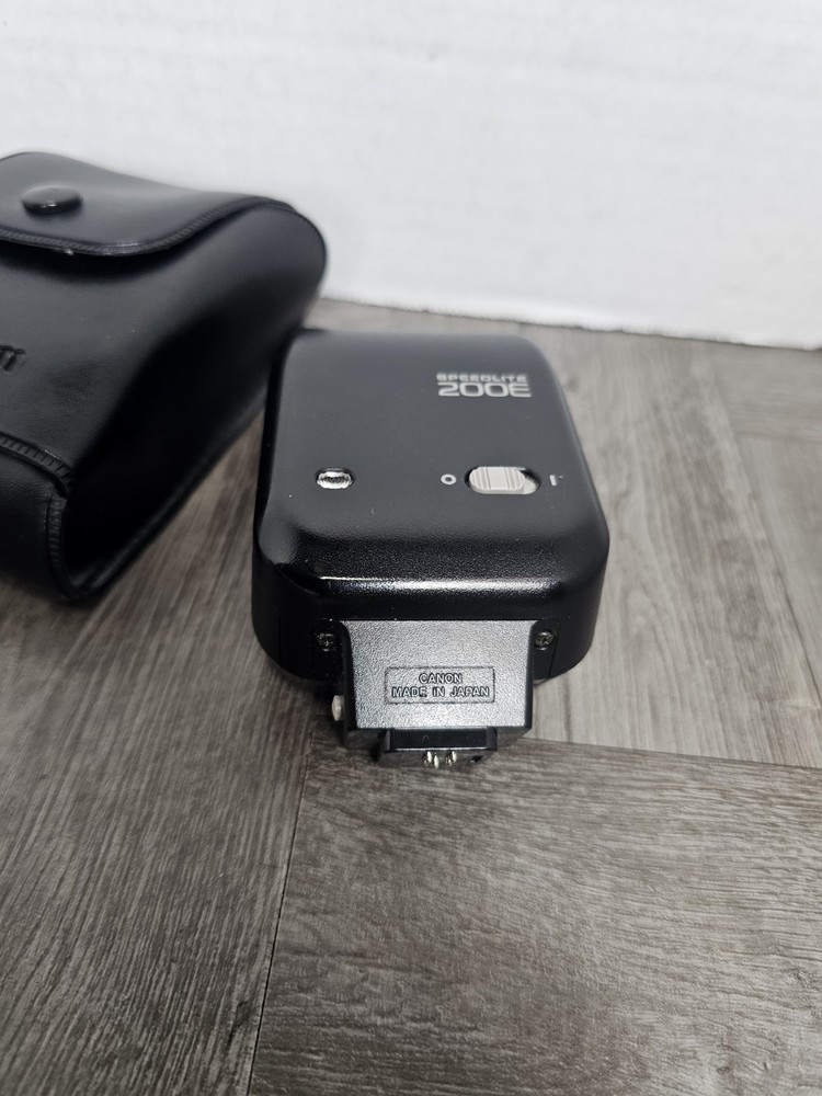 Canon Speedlite 200E Flash Mount EUC