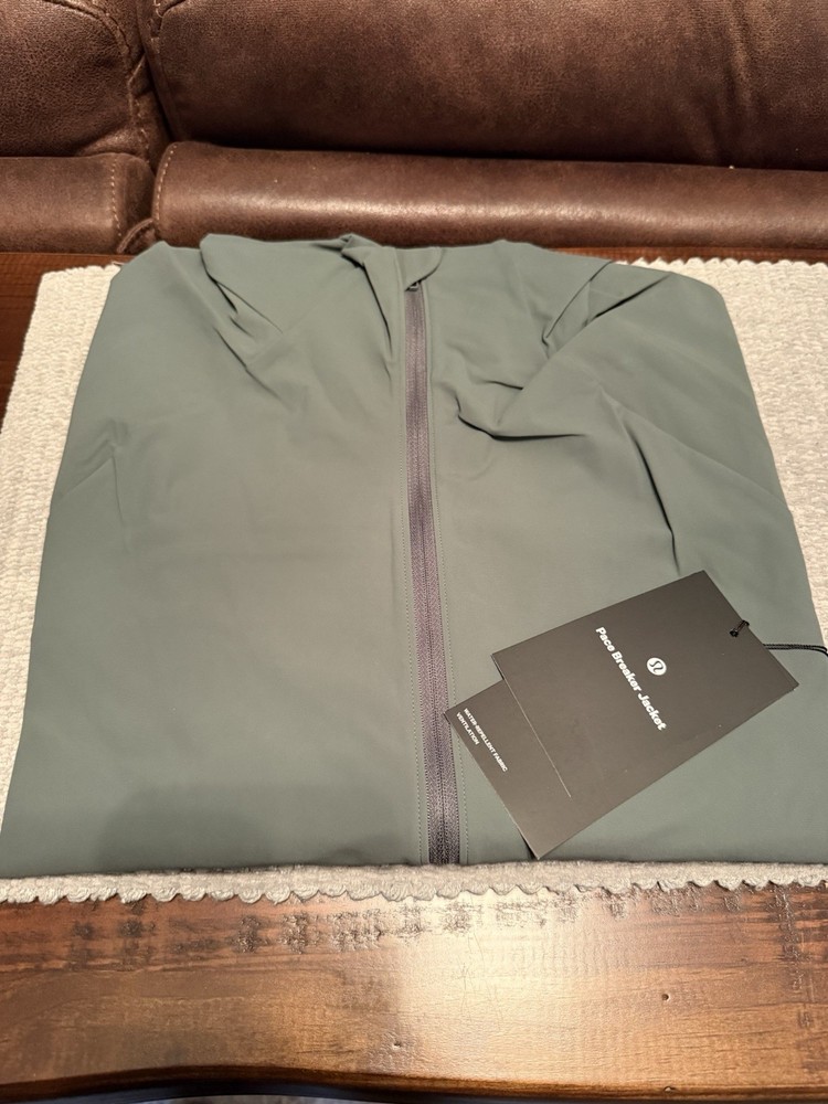 Lululemon Size Medium Pace Breaker Jacket, Onyx Grey, NWT, $168