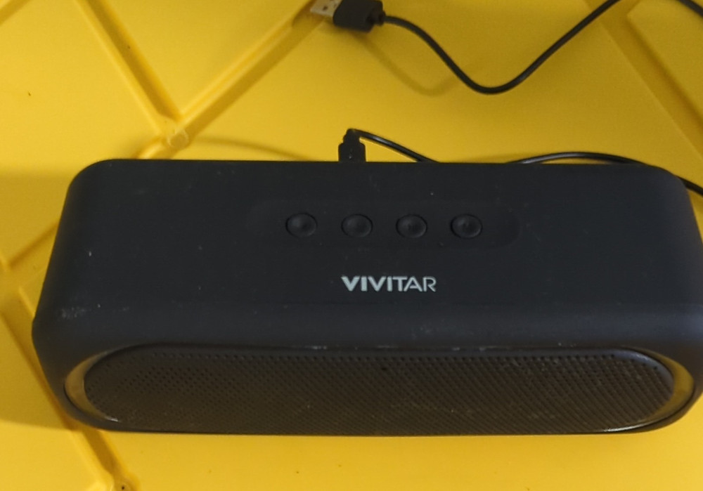 Vivitar MUZ6005 Portable USB Speaker Black Plastic Rectangular