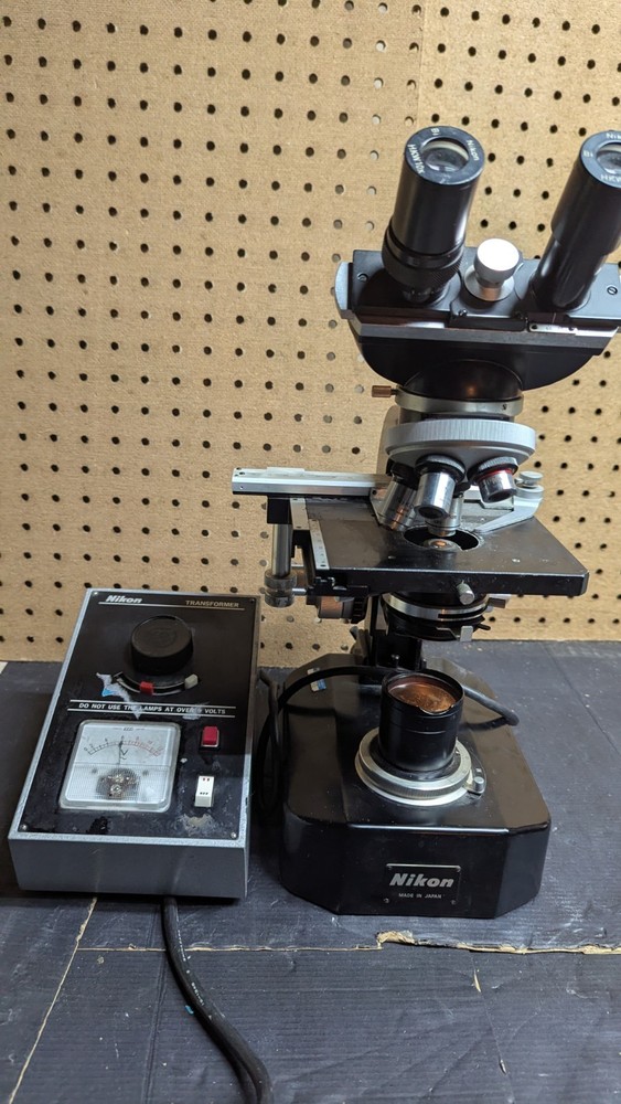 *Untested* Nikon S Microscope With Transformer And Objectives - Powers On L-KE?