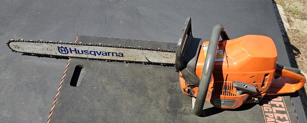 Husqvarna 575XP Chainsaw 28" Bar !NO COMPRESSION!