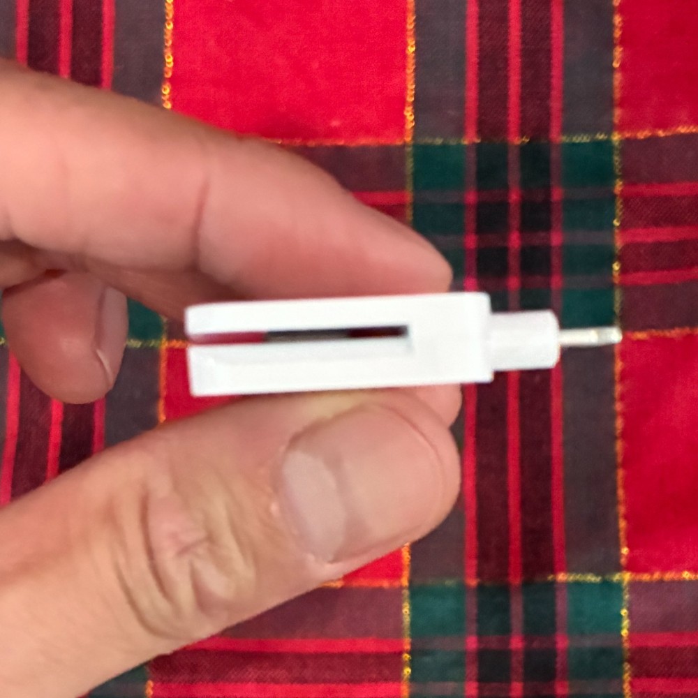 Square Reader for Magstripe Lightning Connector w/ Box & Instructions