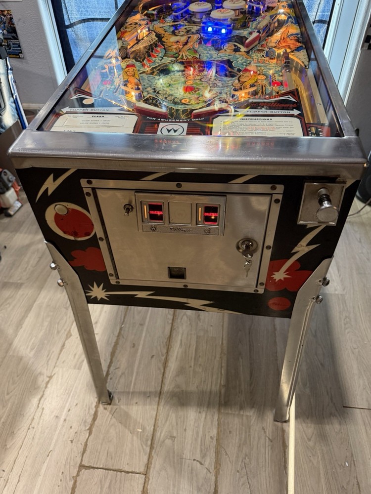 pinball machine Williams Flash, fully serviced , gorgeous
