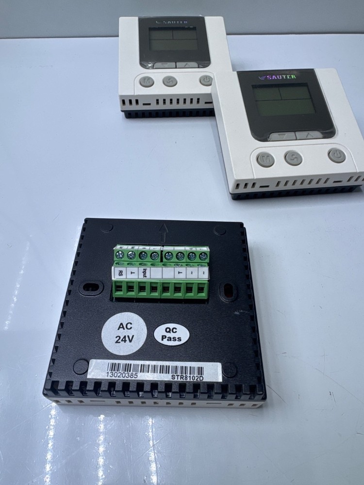 LOT 3 PCs Sauter STR8102D Temp Controller (without box)