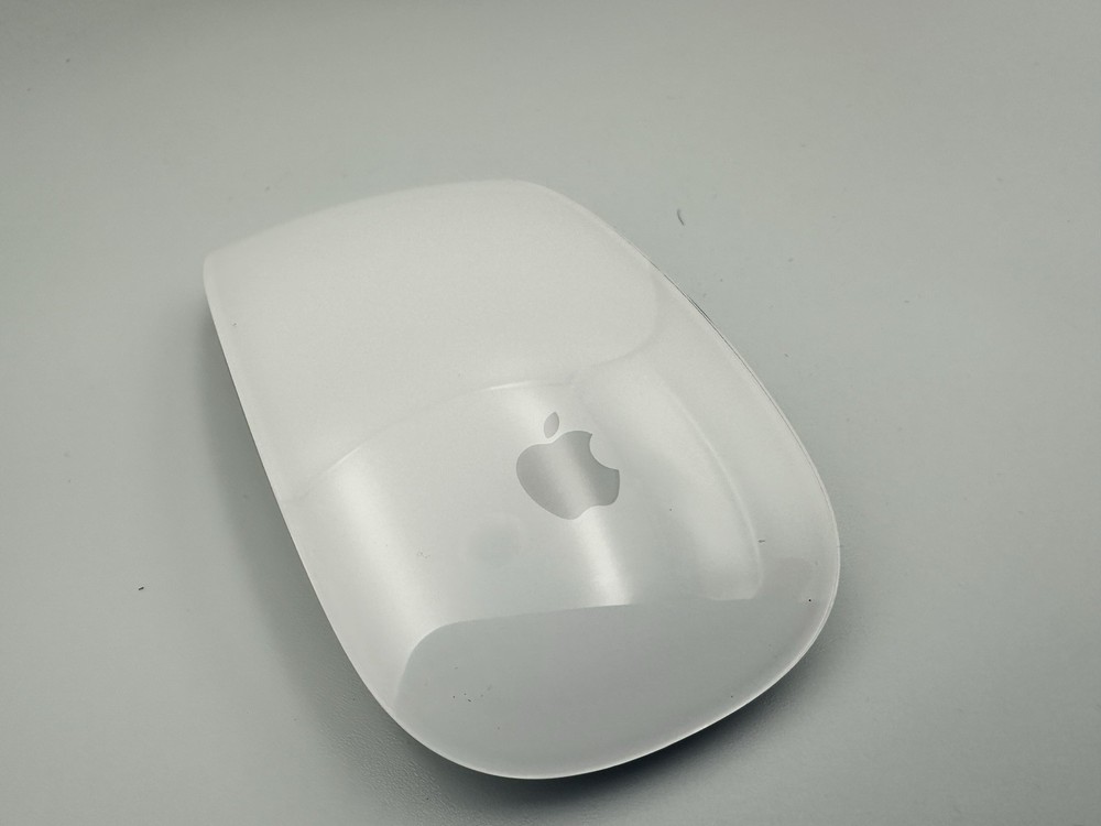 Apple A1296 Wireless Tactile/Multi-Touch Mouse - MB829LL/A