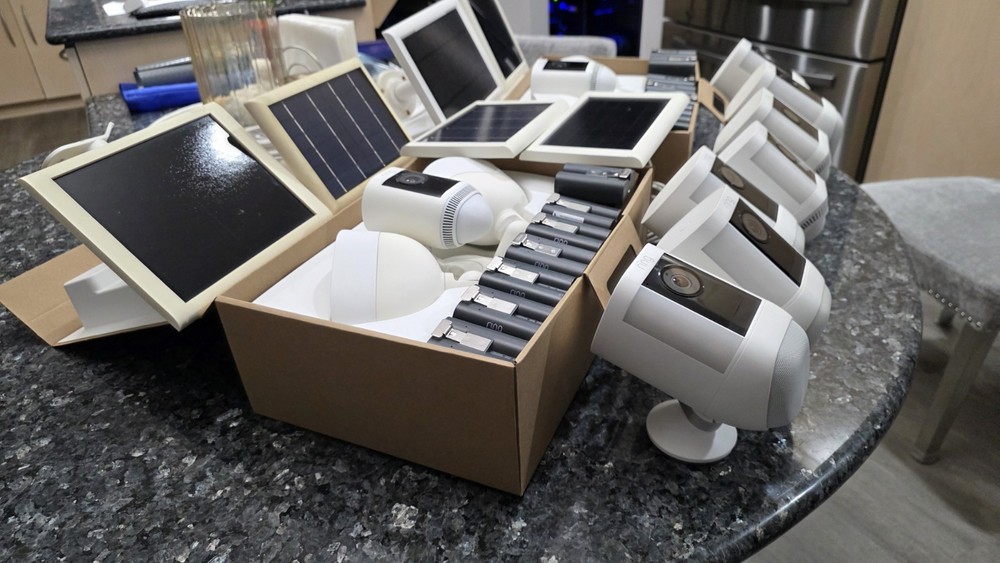 Ring Spotlight Cam 9 Wireless Cameras White Battery Solar Powered IP System