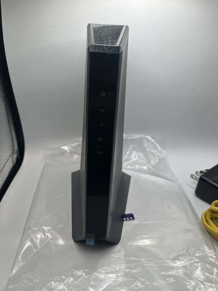 NETGEAR Nighthawk CM3000 DOCSIS 3.1 Mid/high-Split Cable Modem, Black