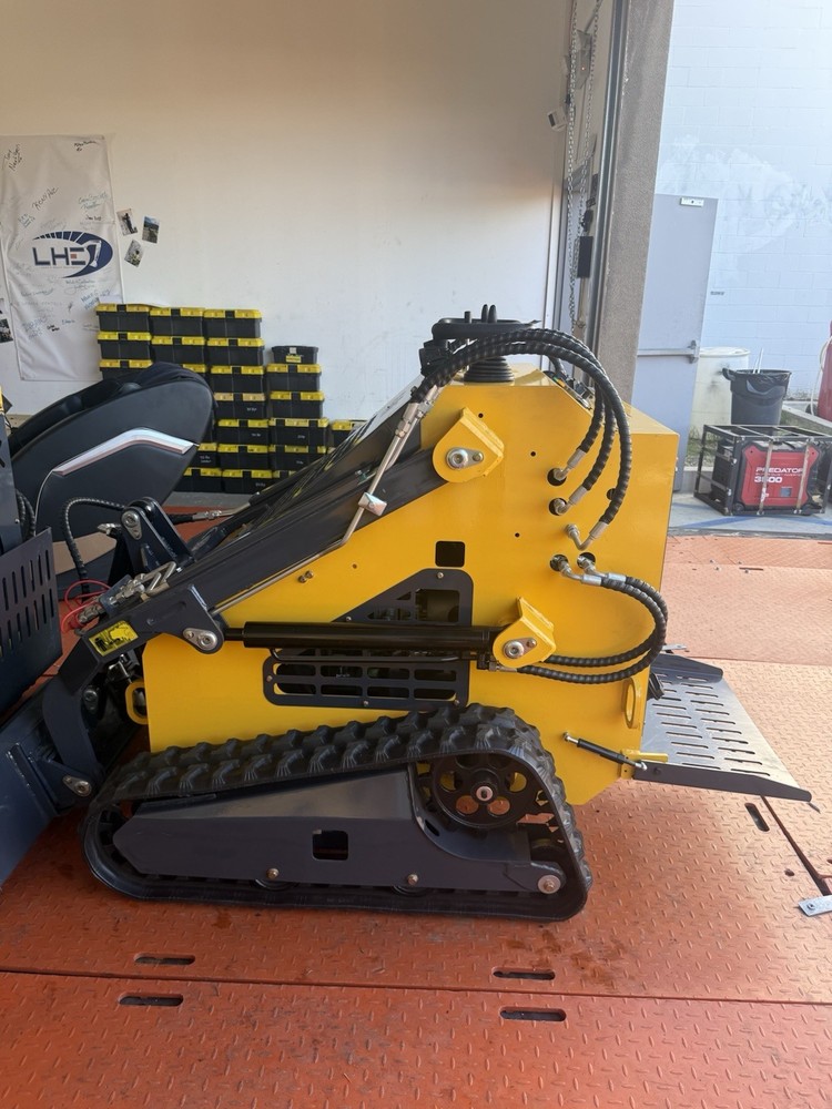 ZJG YOU-380 Mini Skidsteer *New (Modified)