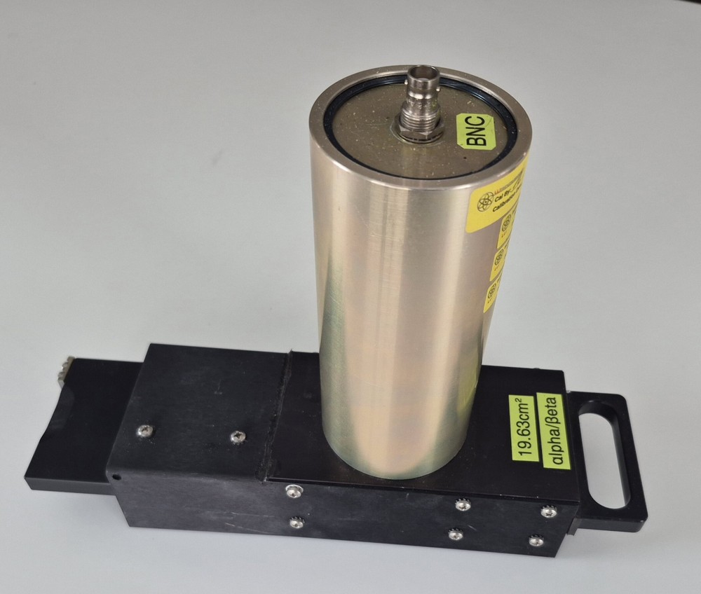Working 1/2-2" Alpha/Beta Scintillation Sample Tray, With Accessories!