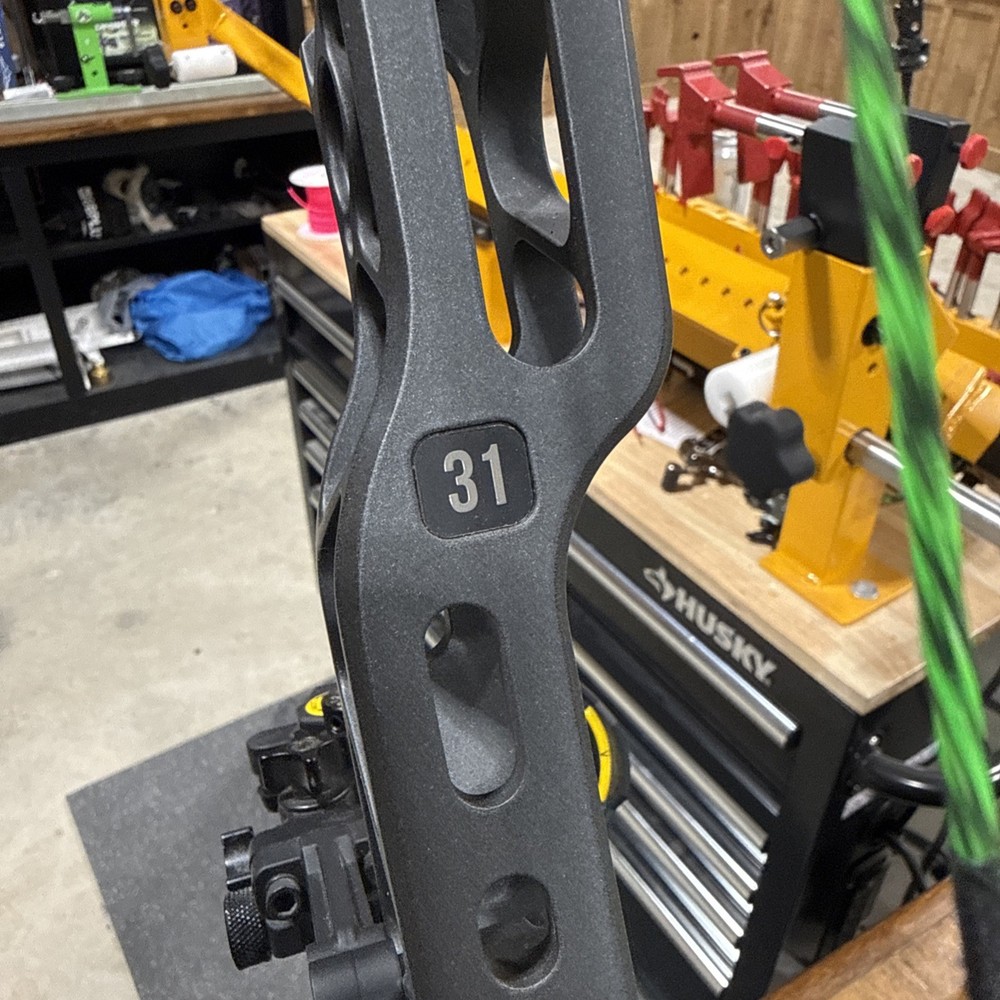 Mathew’s V3 31 Stone Grey