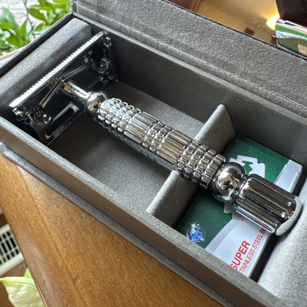 VIKINGS BLADE Adjustable Double Edge Safety Razor + Luxury Case. Smooth,...