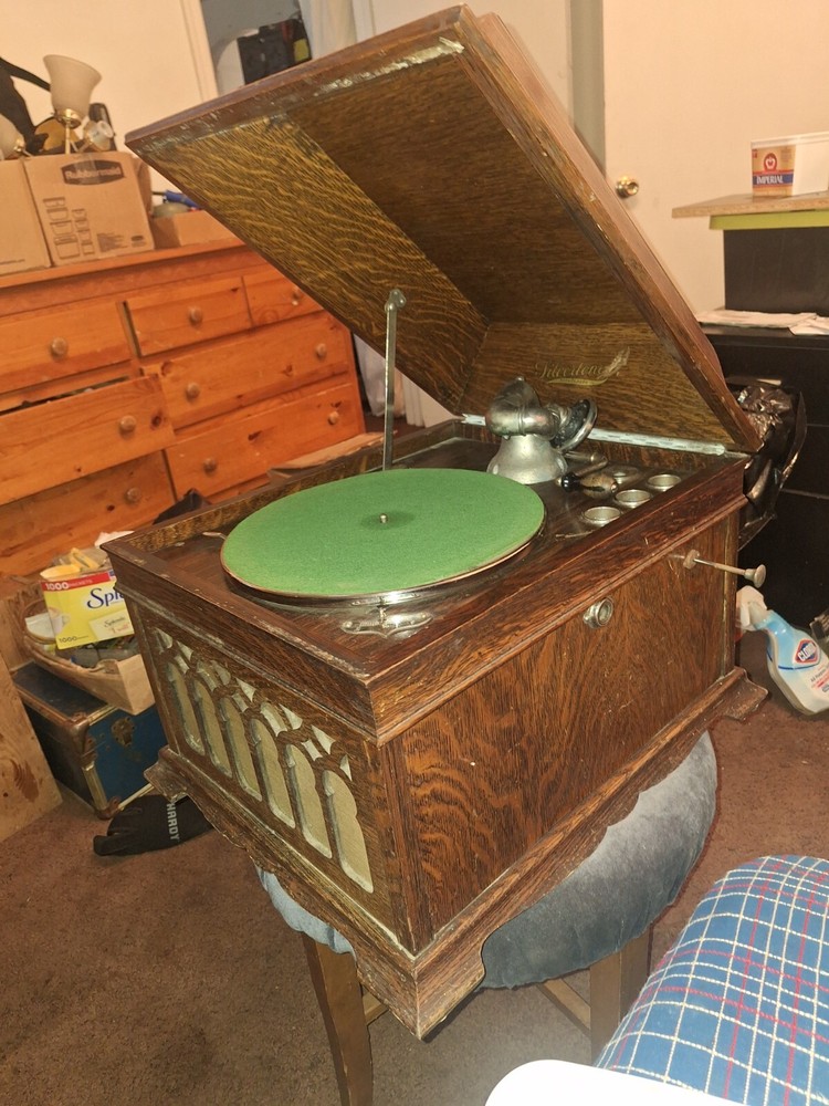 1918 Sears Roebuck Antique Silvertone Phonograph (Operating  Condition )
