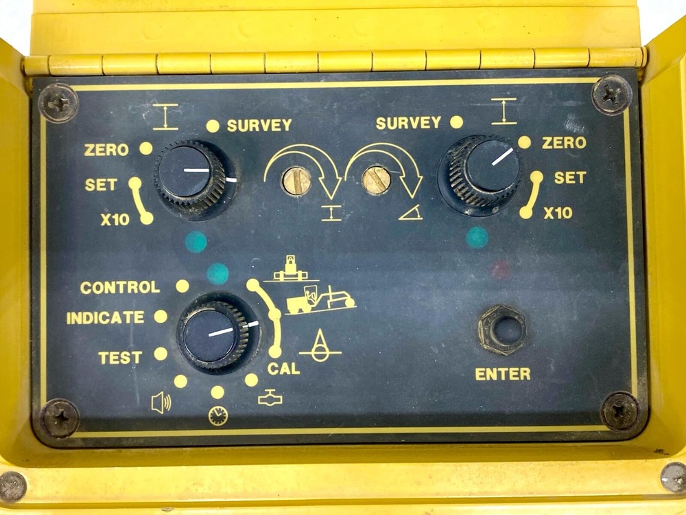 TOPCON SYSTEM FOUR PLUS + 9160P Control Box, SONIC TRACKER II 9142 w/ Case