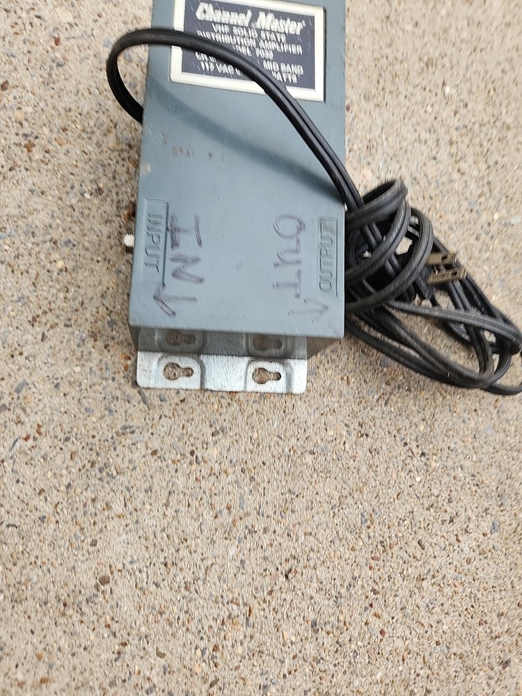 Vintage Channel Master MATV VHF Solid State Distribution Amplifier 7032