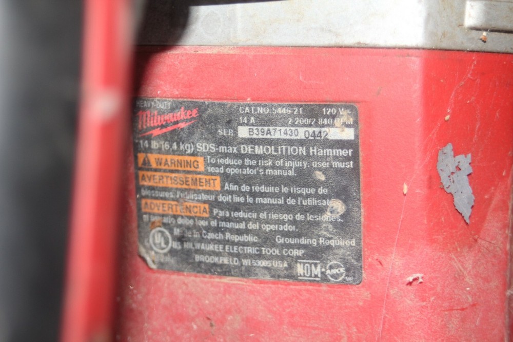 Milwaukee Demolition Hammer 5446-21