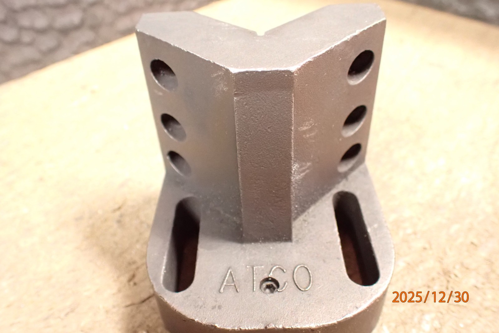 LOT 693A: ATCO MACHINIST V-BLOCK FIXTURE TOOLING FOR PUNCH FORMER SPIN FIXTURE