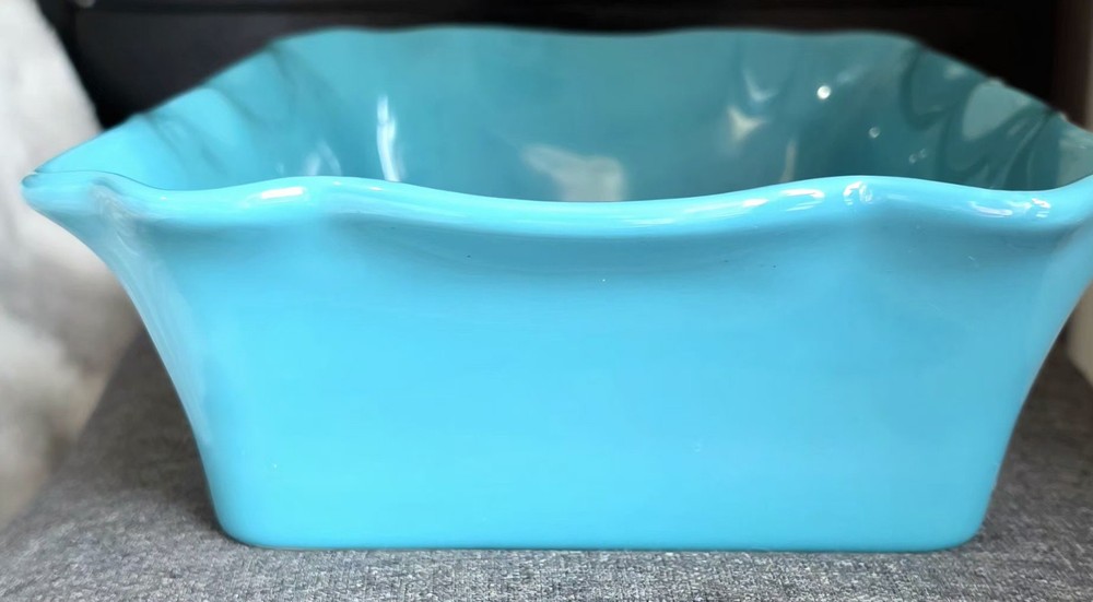 The Pioneer Woman 2-Piece Rectangular Ruffle Top Ceramic Bakeware Set