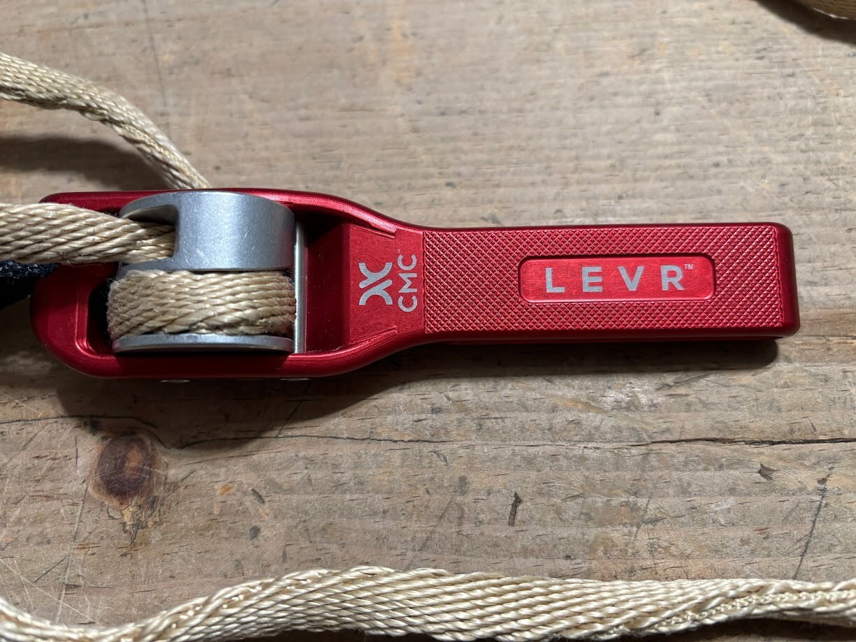 CMC Rescue Levr Fire Escape System w/hook, descender, carabiner, rope + bag NEW