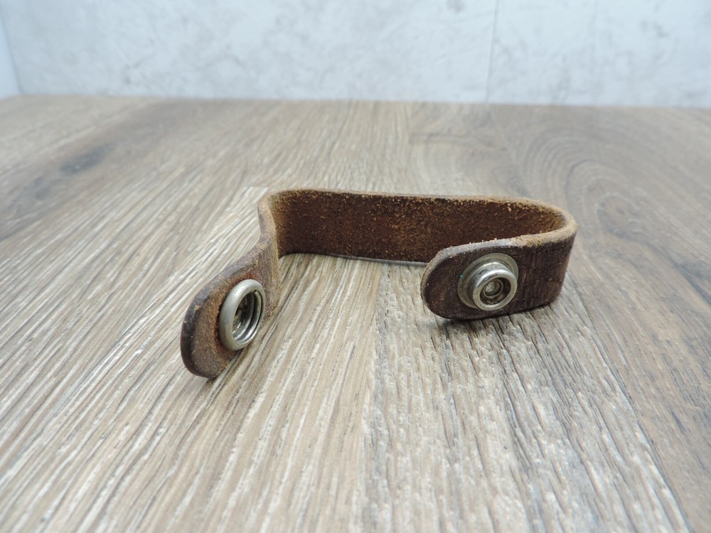 Brown Leather Tooled Duty Belt Retainer 2.25"