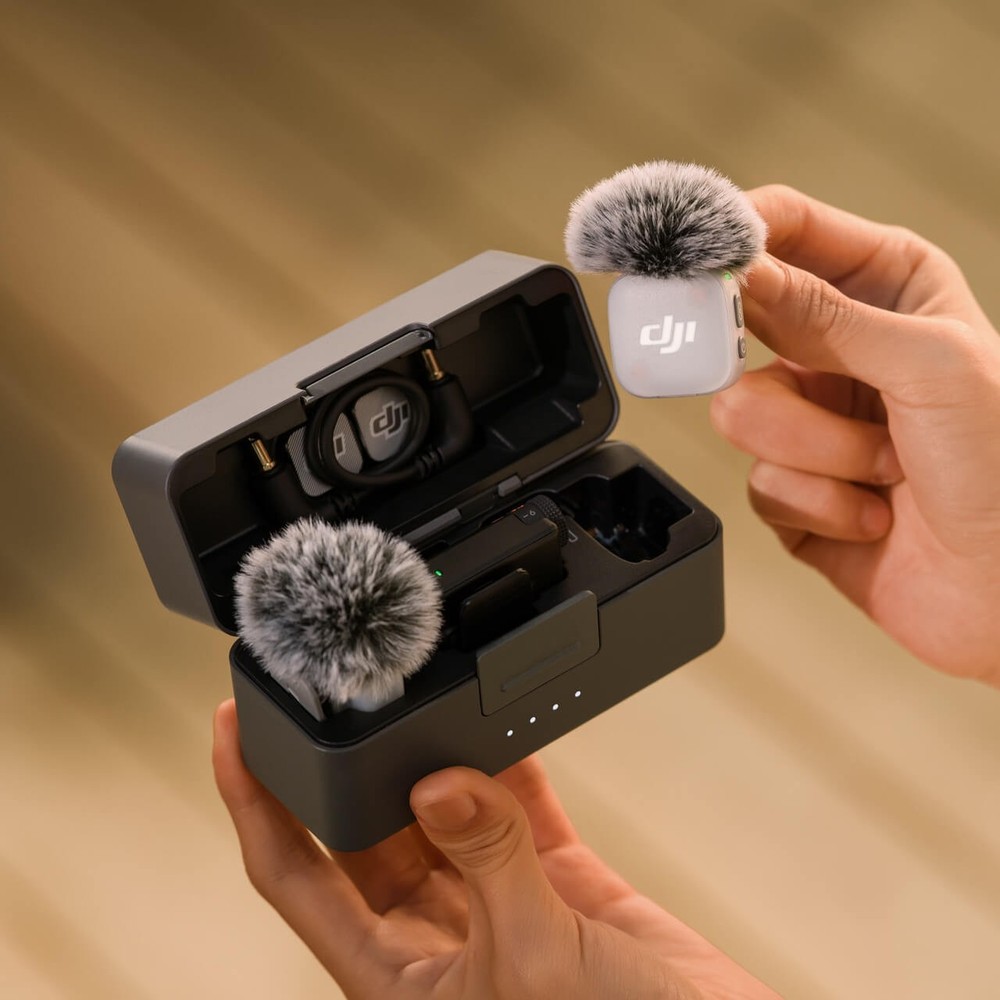 DJI Mic Mini 2 (2 TX+ 1 RX+ Charging Case) Wireless Microphone for iPhone/Camera