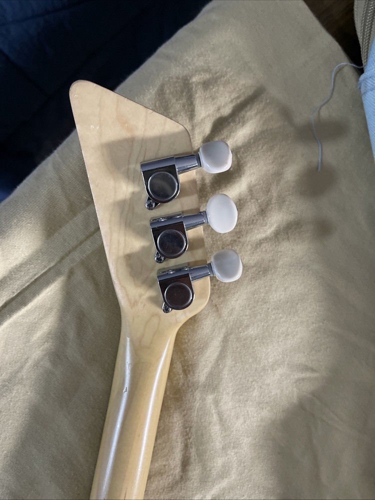 Loog Pro 3 -string Acoustic Guitar