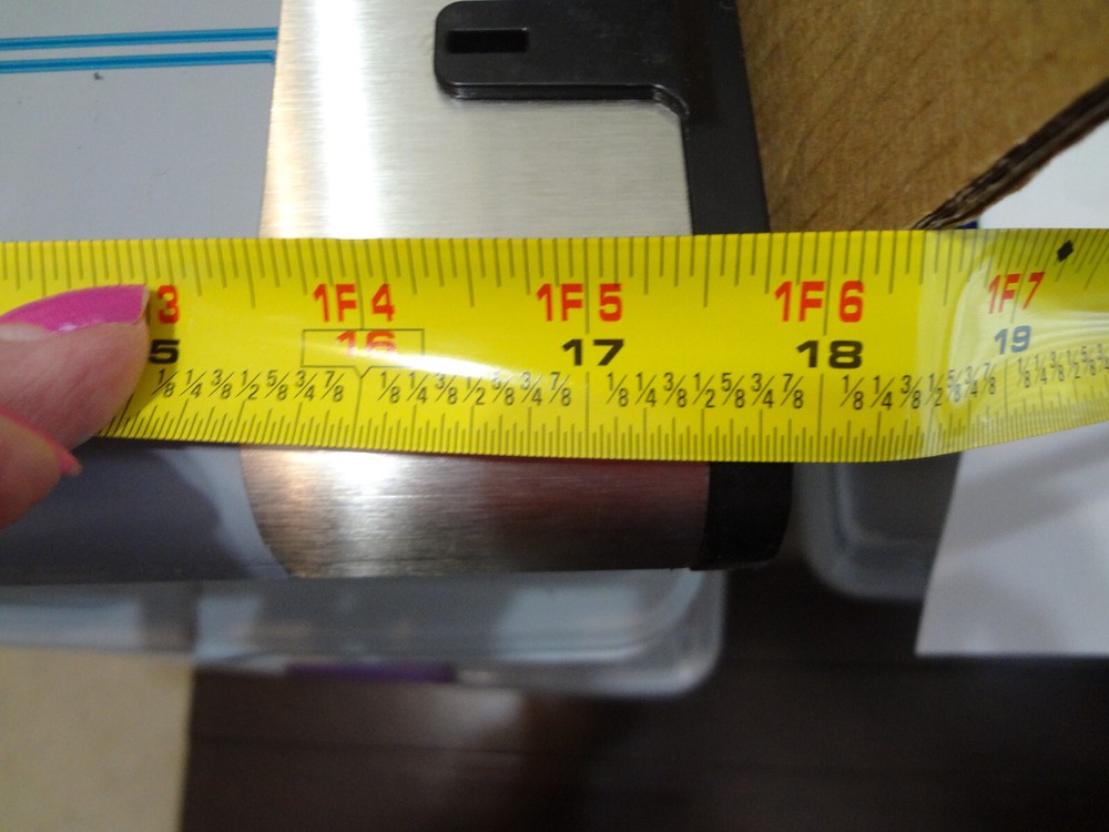 Rosseto Serving Solutions Wall-Mounted Catch Tray EZT017