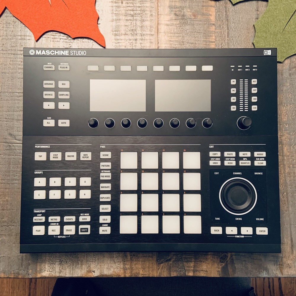 Native Instruments Maschine Studio Production & Performance MIDI Controller