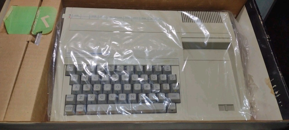 Texas Instruments 99/4A Home Computer Gaming System Untested PHCOO4A Used