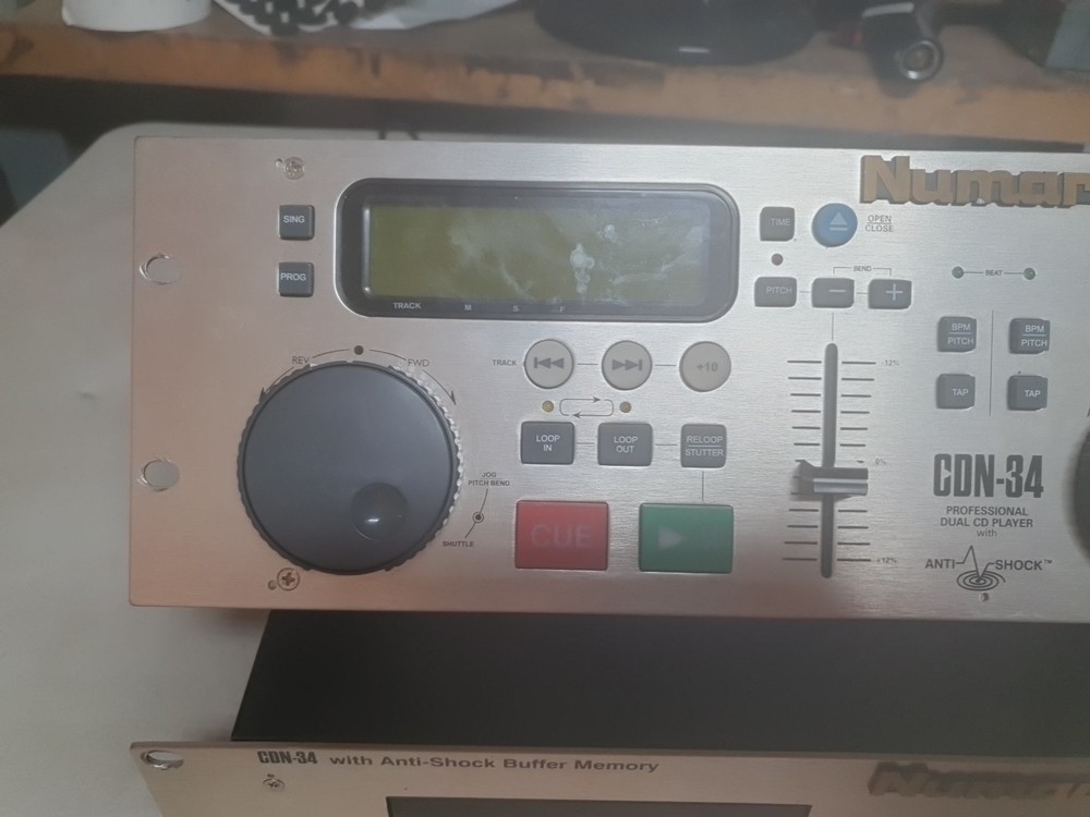 NUMARK CDN-34 Professional Dual Cd Player CDNA-32s Anti Shock Buffer Memory