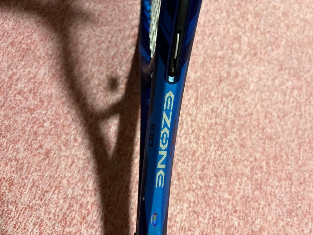 YONEX ISOMETRIC EZONE 100 G3