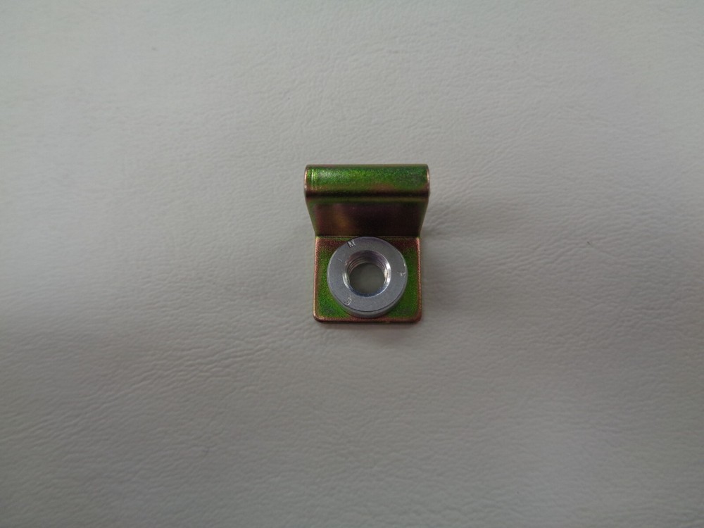 ARCTIC CAT 0423-435 BOX MOUNT CLIP