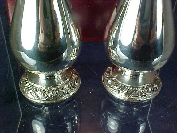 Vintage Henley Tudor Silver Plate Oneida Community Salt Pepper Original Box