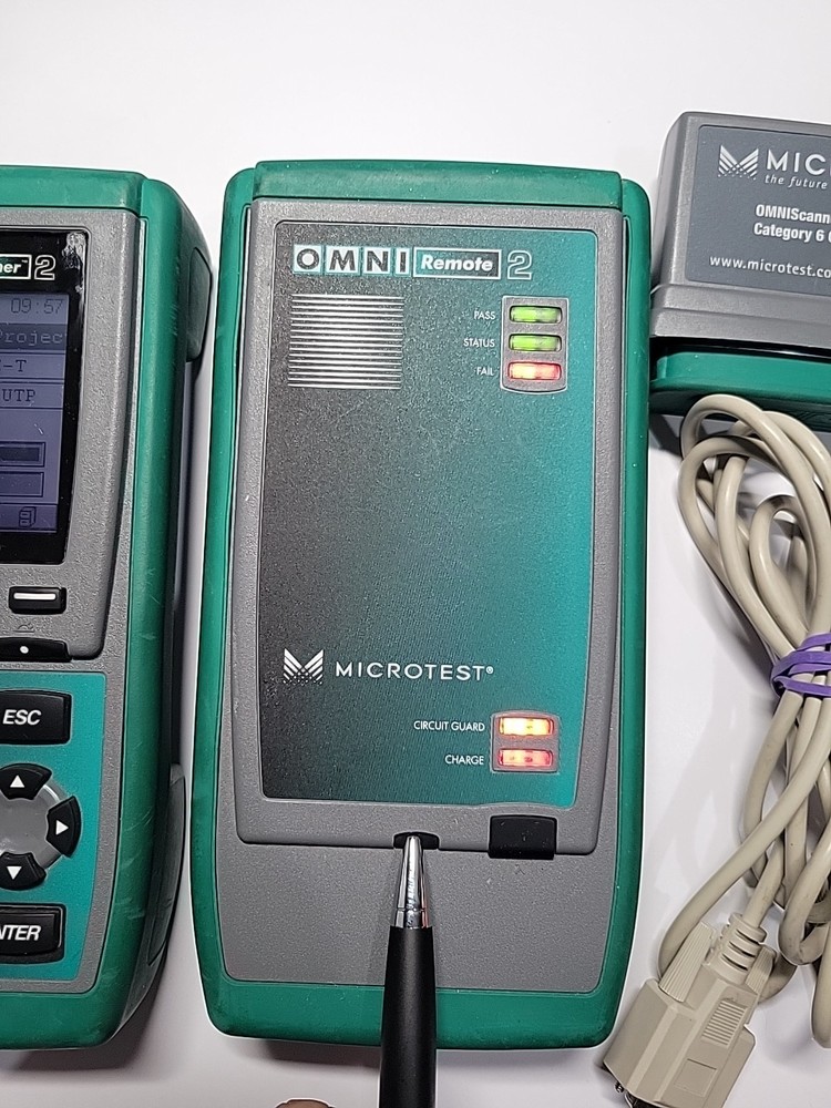 Fluke Microtest Omni Scanner 2/ Remote (2) Mod-8, 1 CAT 6 Adapter